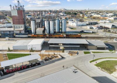 COMMUNITY MARKET SPACE