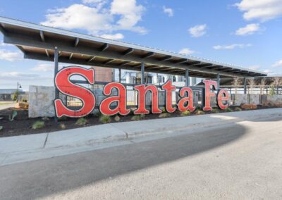 COMMUNITY MARKET SPACE