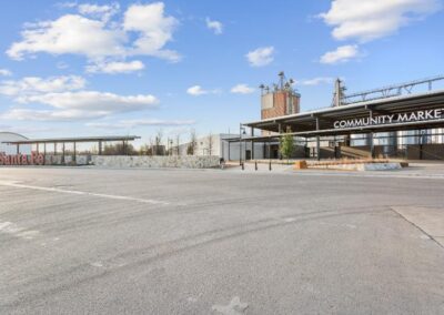 COMMUNITY MARKET SPACE