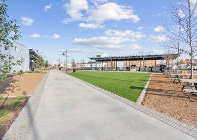 COMMUNITY MARKET SPACE