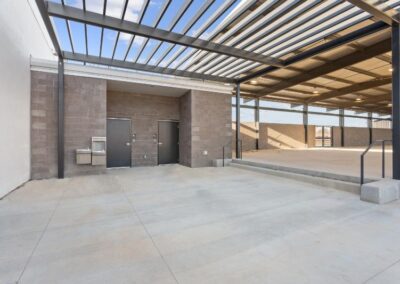 COMMUNITY MARKET SPACE