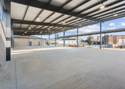 COMMUNITY MARKET SPACE