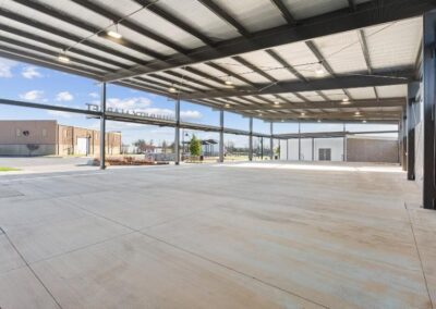 COMMUNITY MARKET SPACE